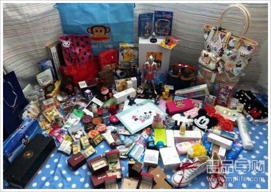 香港购物大败周生生周大福大嘴猴