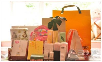 香港购物3万撒PRADA FENDI巴宝莉