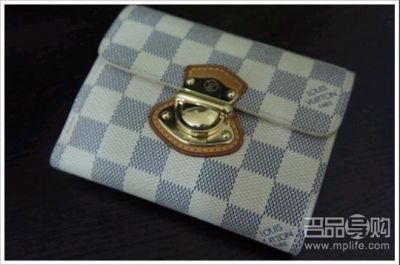 香港购LV与TED BAKER钱包PK