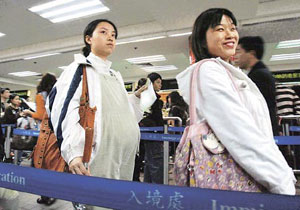 “双非”孕妇冲急症室 12日起收费大涨至9万 
