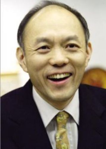 霍英东家族争产案和解 霍震寰仍是遗产执行人 