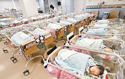 港府应允助“单非”孕妇私院分娩 10日起可预约