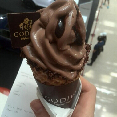 香港美食推介：Godiva Chocolatier黑巧克力冰淇淋