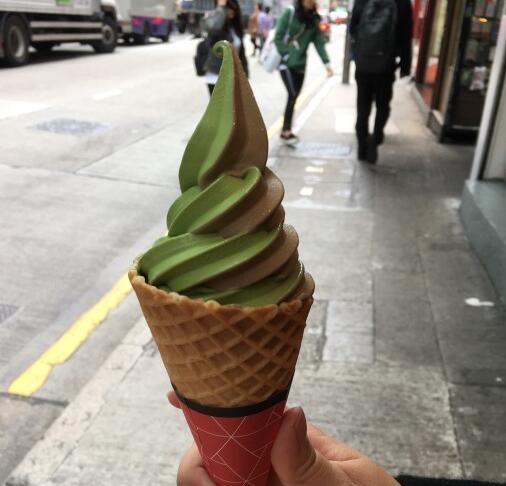 香港美食推介：独一无二的焙茶雪糕筒，不同于一般的抹茶冰激淋