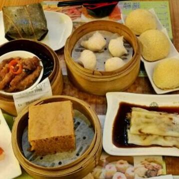 香港美食推介：离港前拿这顿米其林一星店压轴（酥皮焗叉烧包、晶莹鲜虾饺）