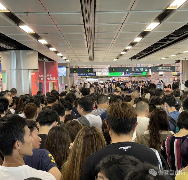 入境处：截至晚上9时共有逾91万人次出入境