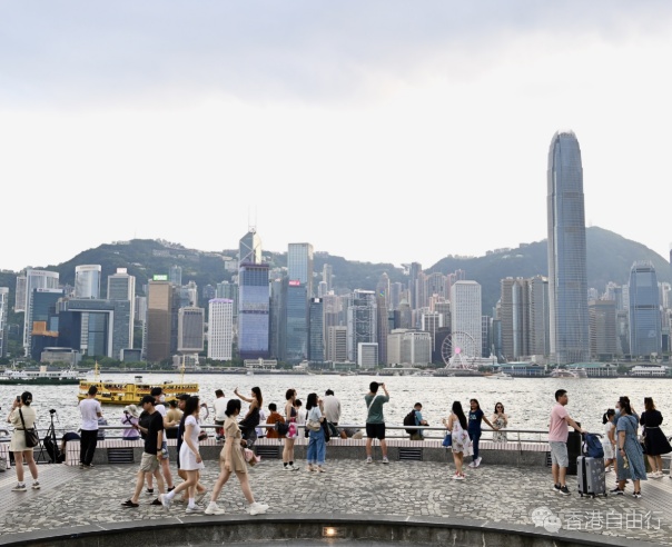 7月访港旅客按年增约一成　中秋节晚湾仔举行无人机表演