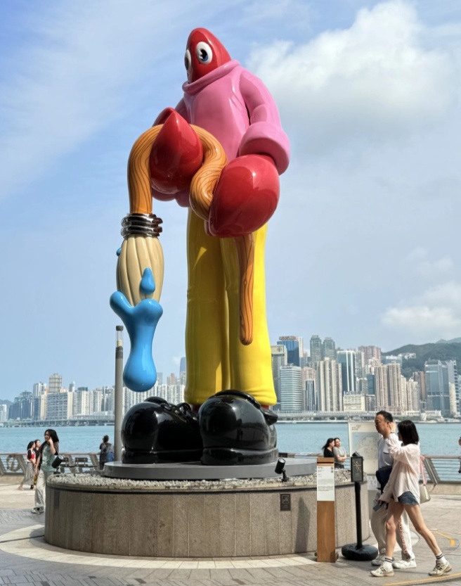 香港K11维港海畔 巨型龙虾雕塑